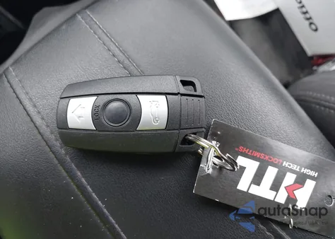 2013 BMW X1 Sdrive28I из США, поврежденный, VIN WBAVM1C59DVW44965